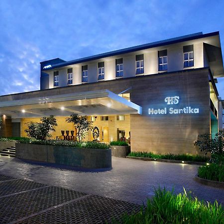 Hotel Santika Mataram Exterior photo